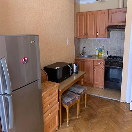 Apartment On Hoholya Street 切尔诺夫策 外观 照片